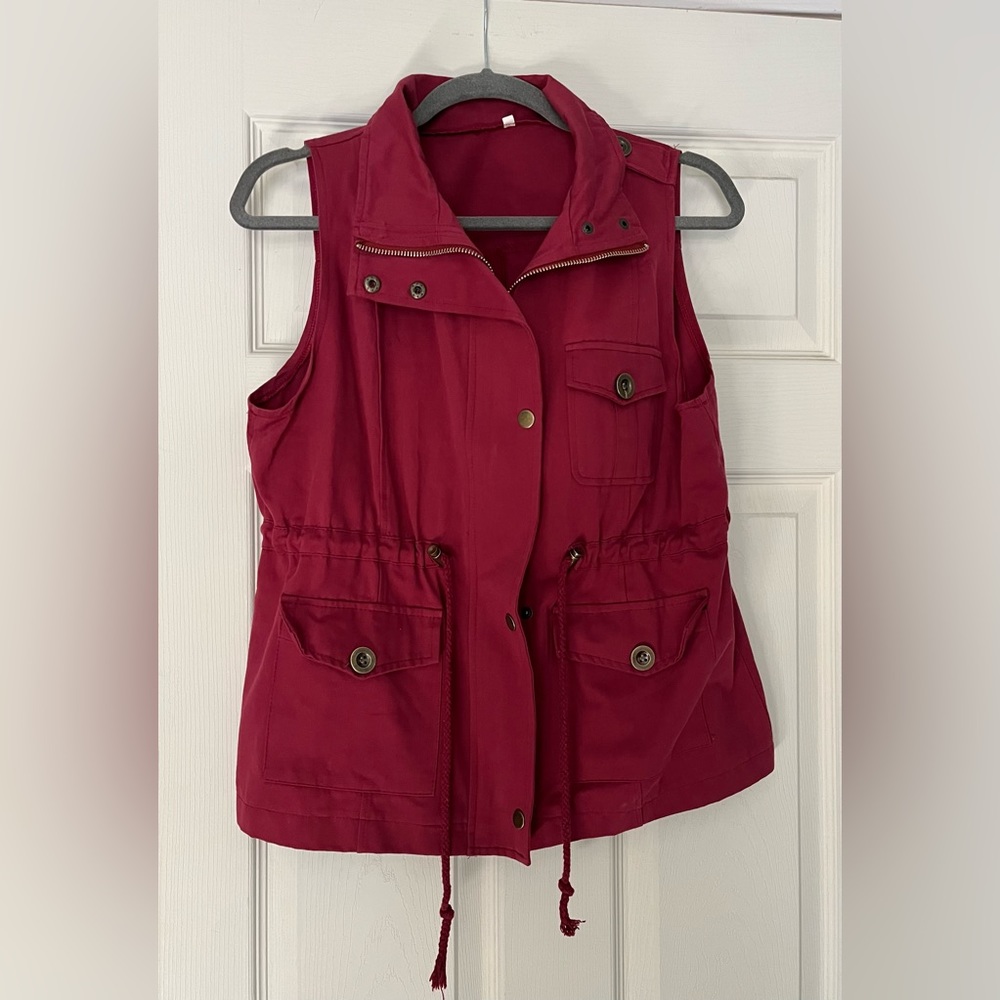 Utility vest size medium